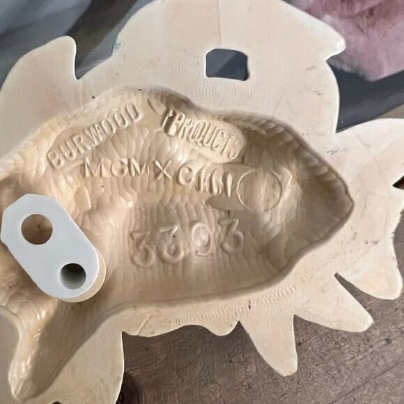 Set of three vintage Burwood MCM hummingbirds and floral hangings. - Picture 7 of 10